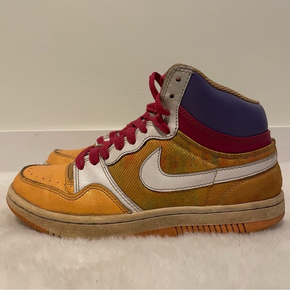 2009 Womens Nike Court Force Light Melon/Varsity Purple High Shoes! Size 8 - Picture 1 of 6